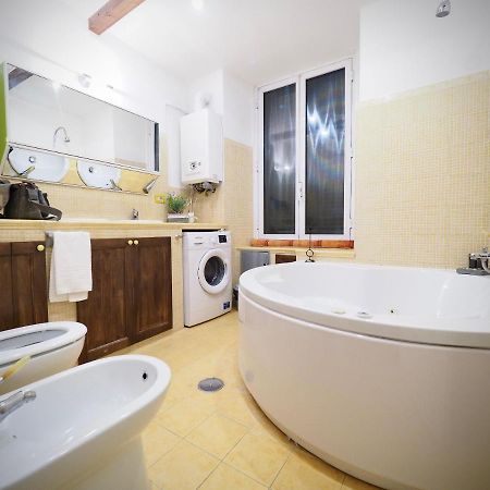 Dimora Delle Camelie Apartment เจนัว ภายนอก รูปภาพ